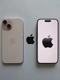 iPhone 15, Pembe, önden ve arkadan