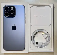 iPhone 15 Pro Max, Mavi Titanyum, kutusunda arkadan