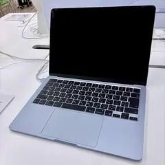 MacBook Air 13 inÃ§ (M5), maÄŸazada aÃ§Ä±k (Sky Blue)