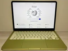 MacBook Neo, Ã¶nden aÃ§Ä±k (Citrus)