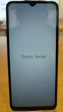 Redmi 12C, önden, mağaza standında