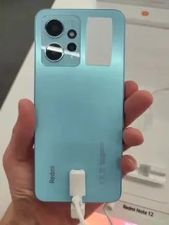 Redmi Note 12, Buz Mavisi, elde arkadan