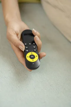 Kärcher RCW 2 Cam Temizleme Robotu ürün görseli