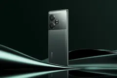 realme GT 6T, arkadan, sahne (Yeşil)