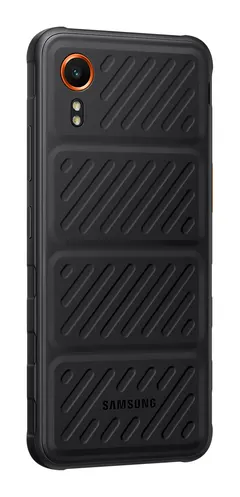 Samsung Galaxy XCover7, arkadan üç çeyrek (Siyah)