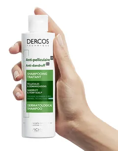 Vichy Dercos Kepek Karşıtı Şampuan (Normal ve Yağlı Saç Derisi), elevde şişe