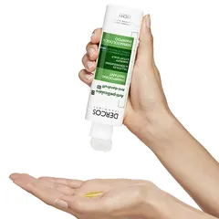 Vichy Dercos Kepek Karşıtı Şampuan (Normal ve Yağlı Saç Derisi), kullanım, avuca dökülürken