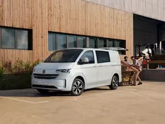Volkswagen Transporter Kombi ürün görseli